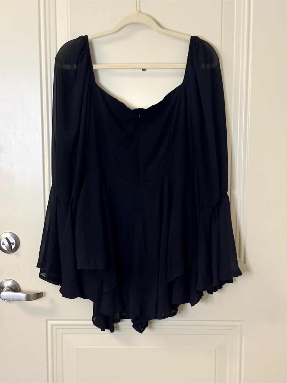 NWT MISSGUIDED “Milkmaid Overlay Playsuit” Flowy Black Off-Shoulder Romper SZ 8